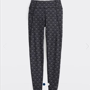 Vineyard Vines Performance Leggings